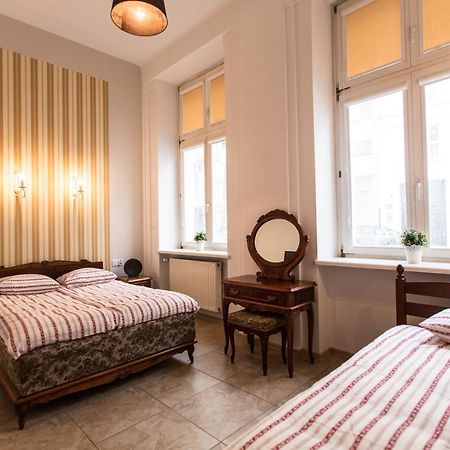 Puffa Hostel Lux วอร์ซอ ภายนอก รูปภาพ