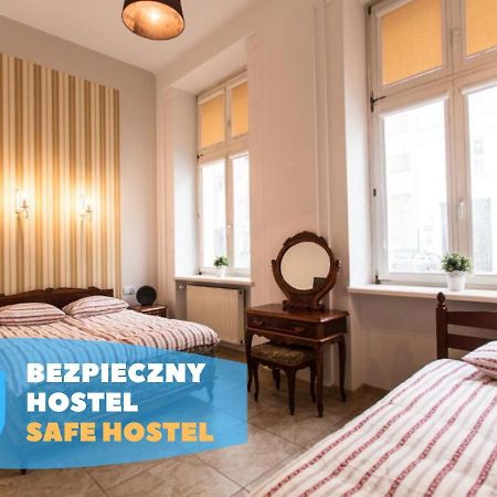 Puffa Hostel Lux วอร์ซอ ภายนอก รูปภาพ