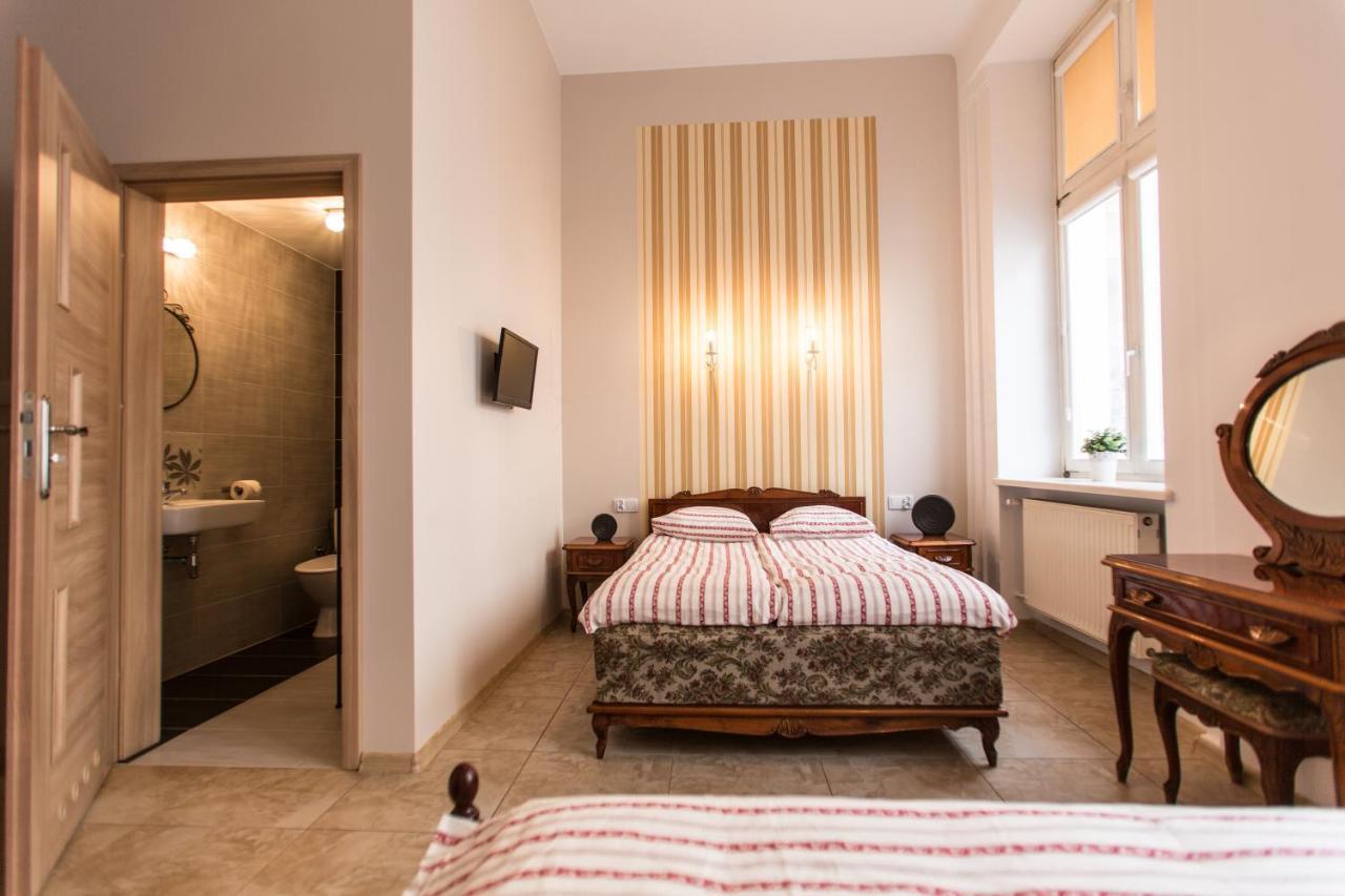 Puffa Hostel Lux วอร์ซอ ภายนอก รูปภาพ