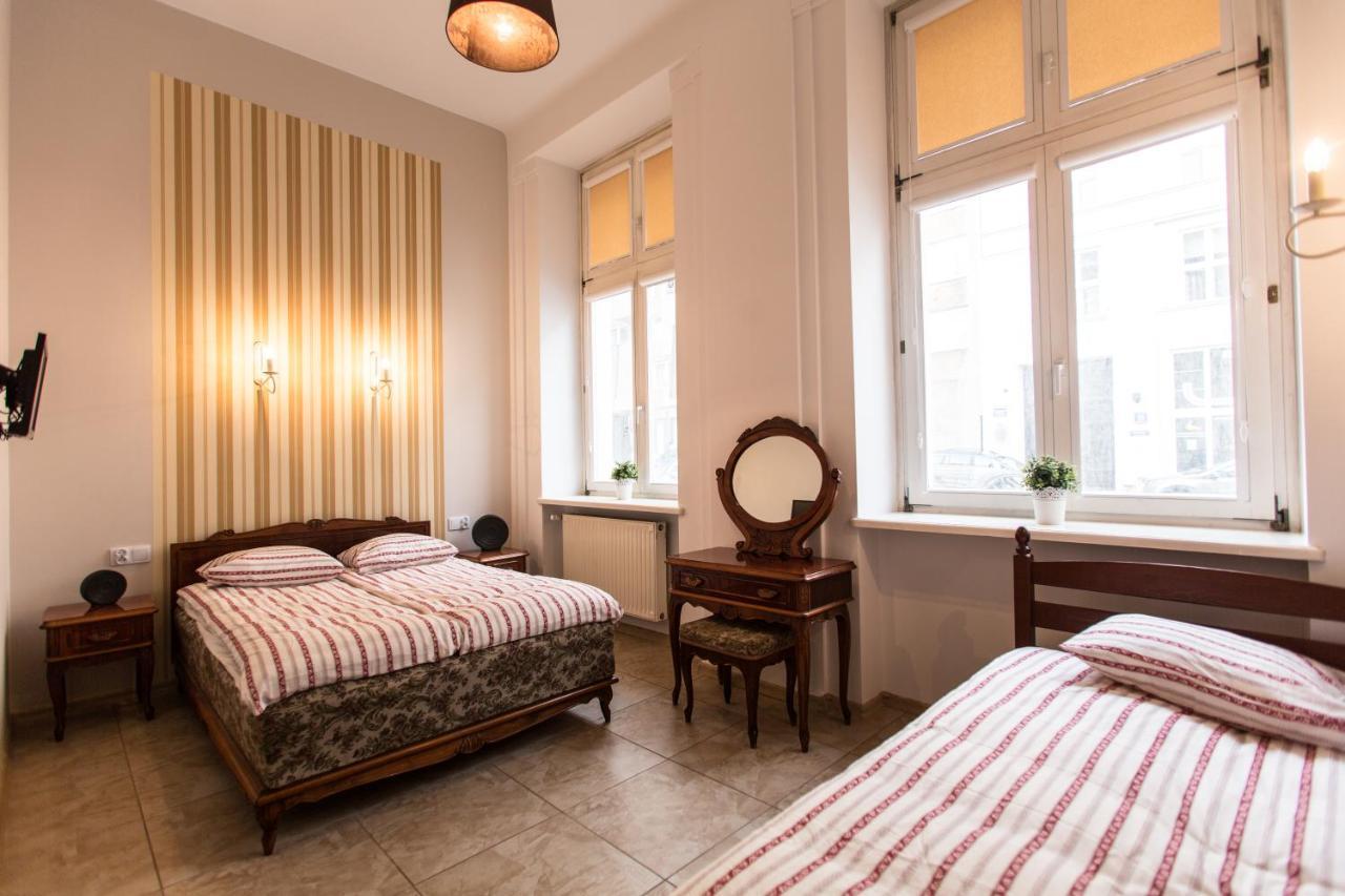 Puffa Hostel Lux วอร์ซอ ภายนอก รูปภาพ
