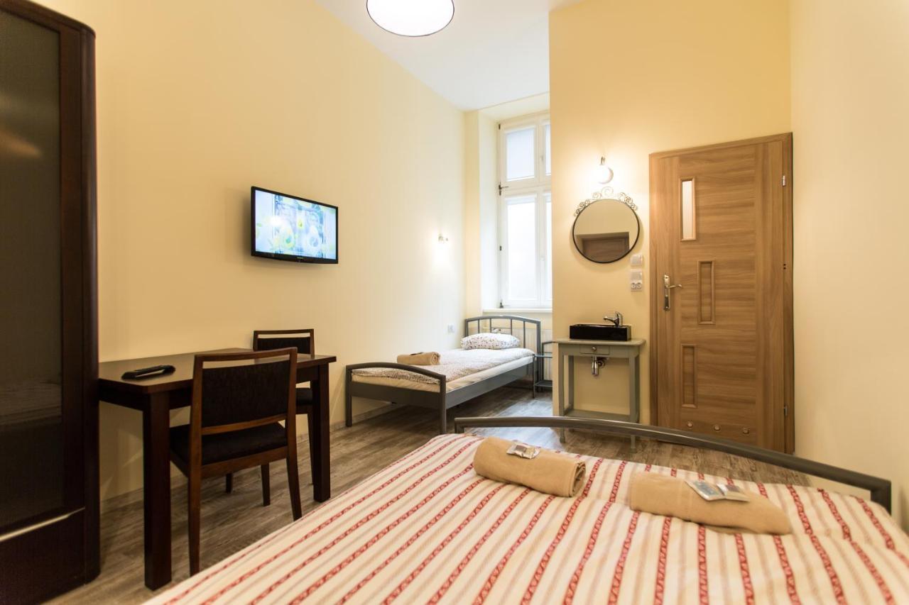 Puffa Hostel Lux วอร์ซอ ภายนอก รูปภาพ