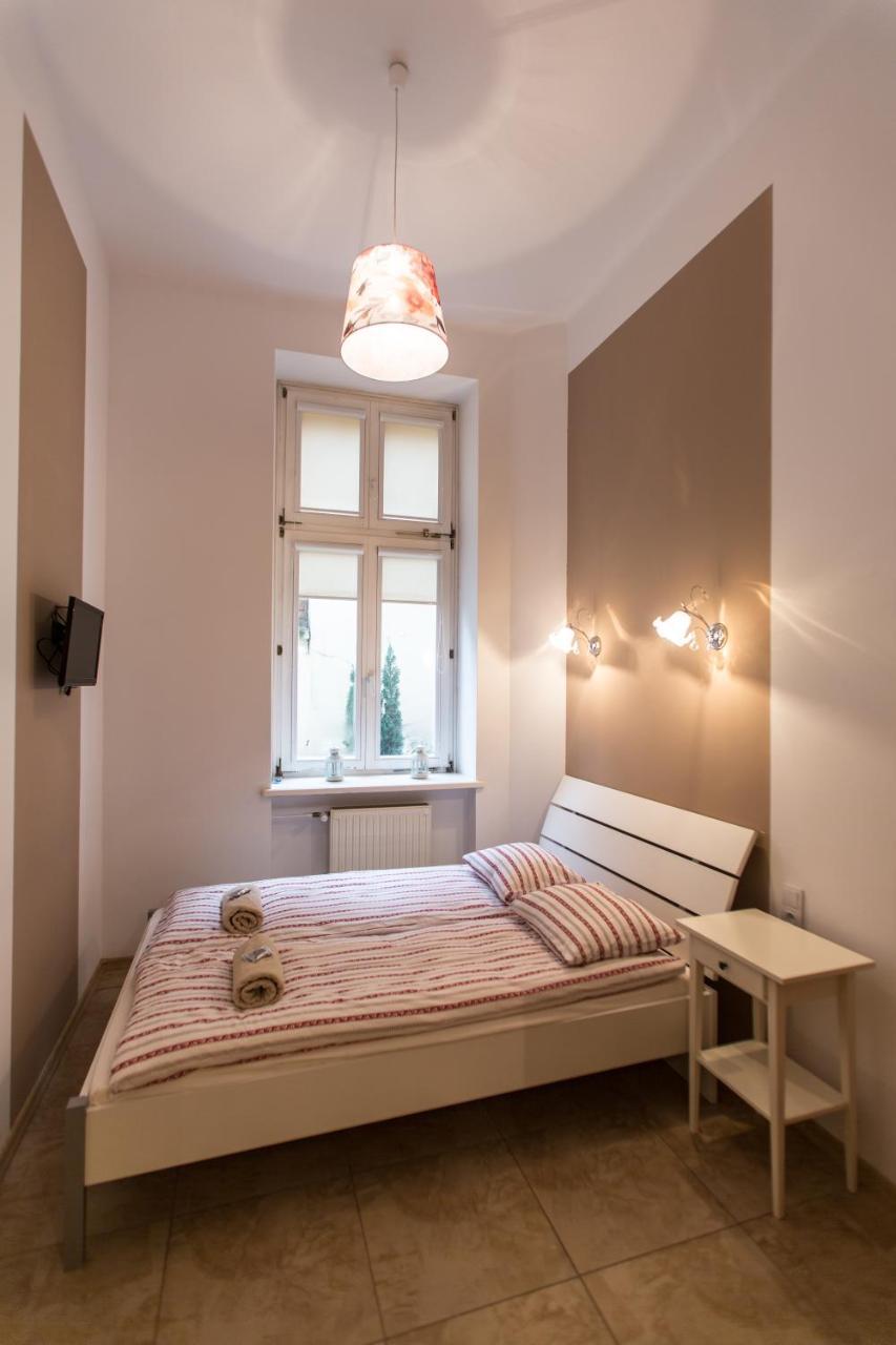 Puffa Hostel Lux วอร์ซอ ภายนอก รูปภาพ