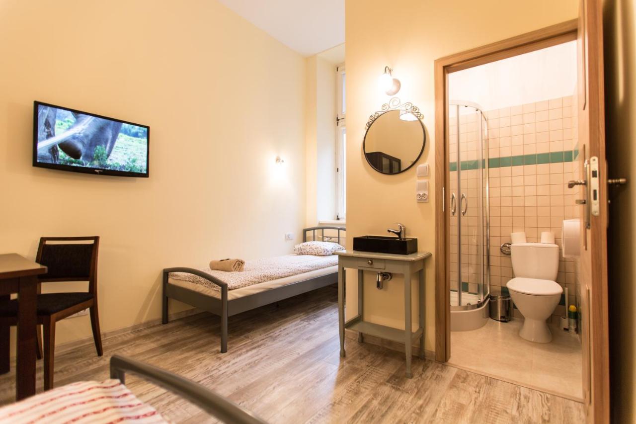 Puffa Hostel Lux วอร์ซอ ภายนอก รูปภาพ