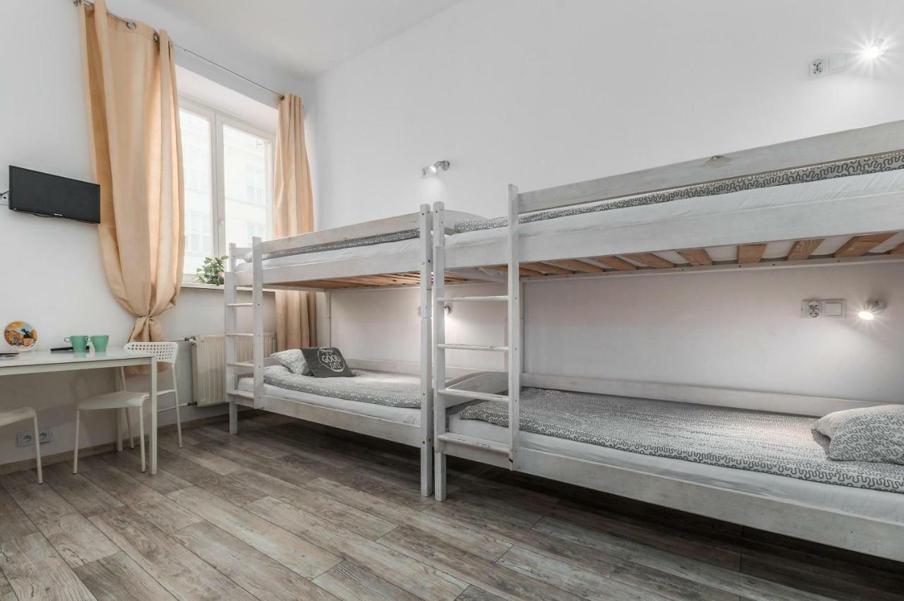 Puffa Hostel Lux วอร์ซอ ภายนอก รูปภาพ