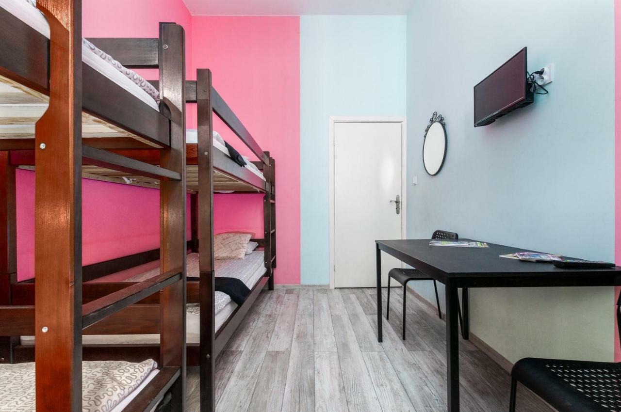 Puffa Hostel Lux วอร์ซอ ภายนอก รูปภาพ